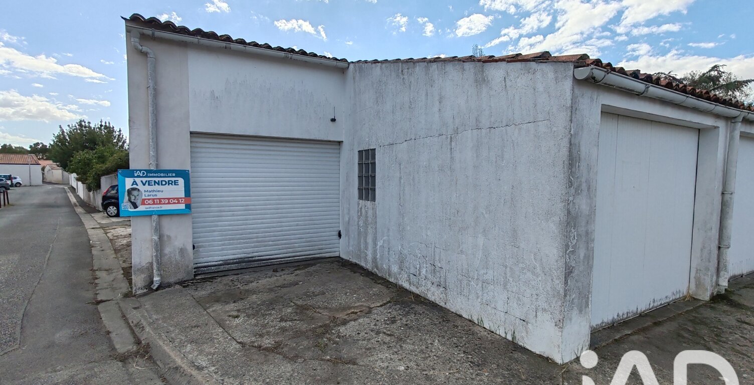 Vente Garage 75 m&sup2; — photo 1