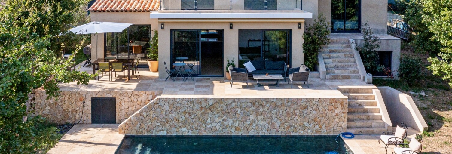Maison 4 Pièces 135 m² à vendre à Tourrettes-sur-Loup (06140)