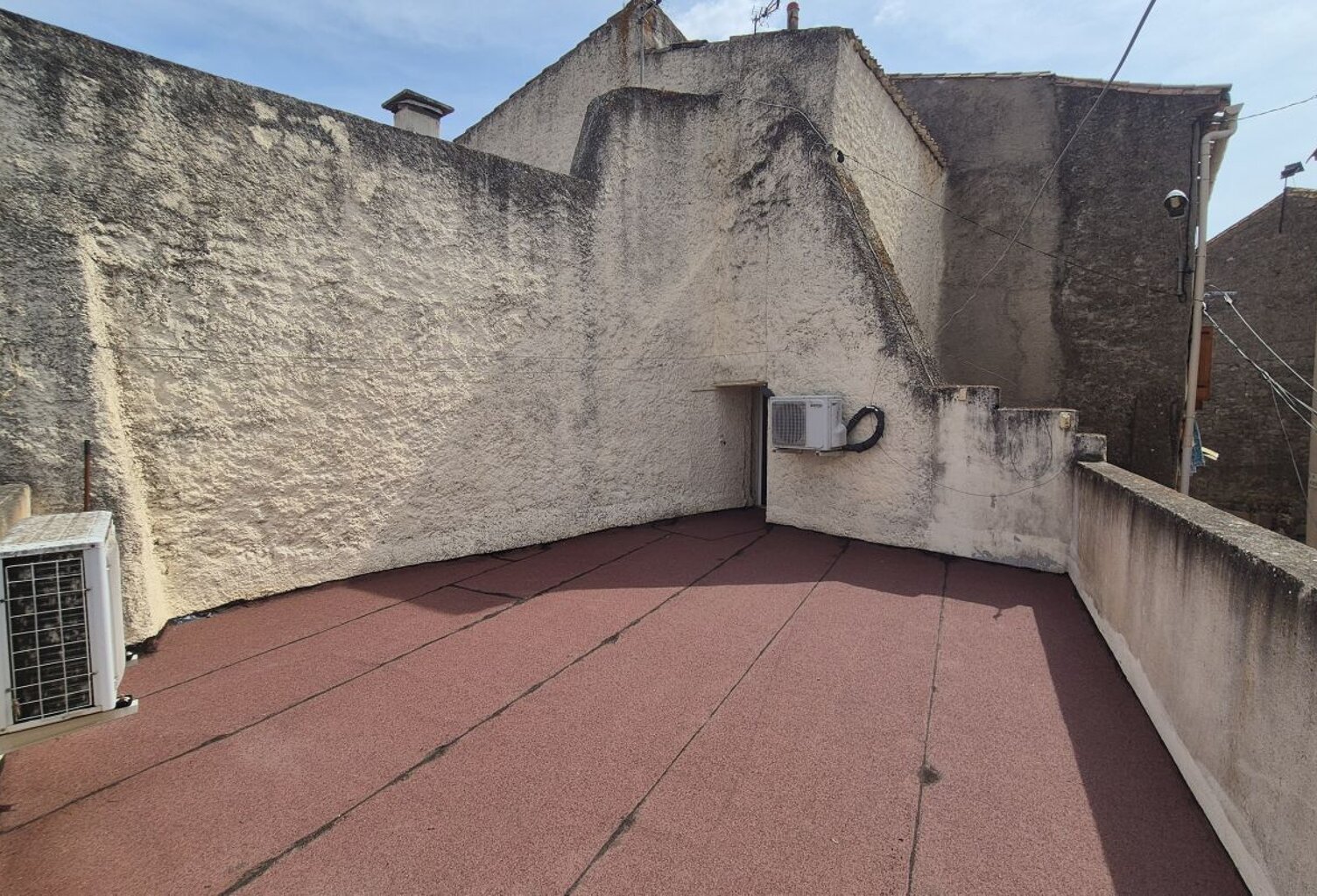 Maison Avec terrasses, garage et parking — photo 1