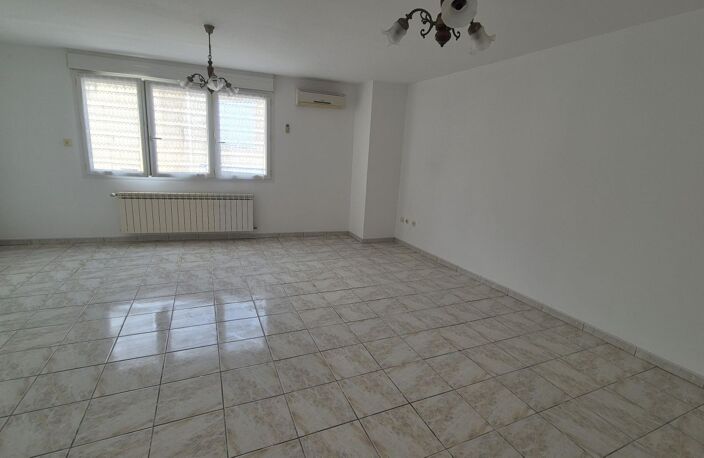Maison Avec terrasses, garage et parking — photo 3