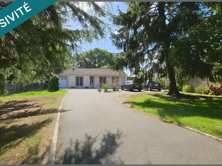 Le charme du plain-pied sur 3 200 m² de terrain ! — photo 1