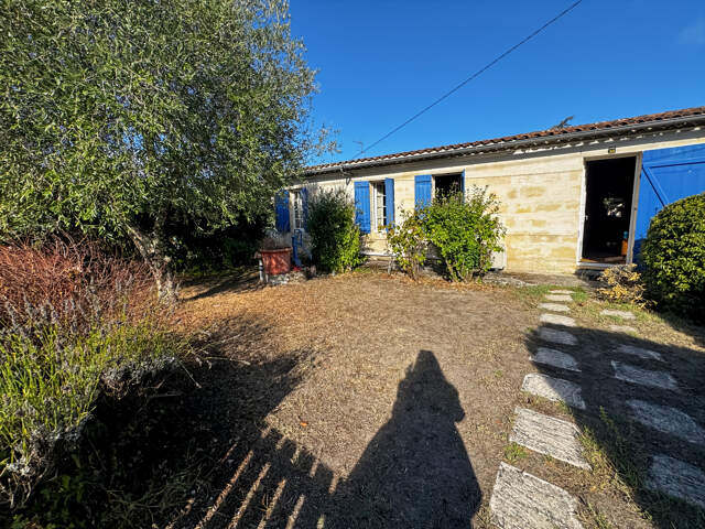 ARSAC - MAISON DE PLEIN PIED DE 97M2 ENVIRON AVEC 549 M2 DE — photo du bien