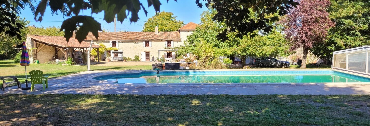 Maison 8 Pièces 238 m² à vendre à Vouzailles (86170)