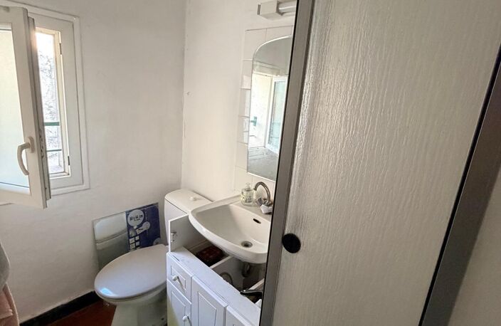 Immeuble locatif situé au centre de Néoules — photo 3