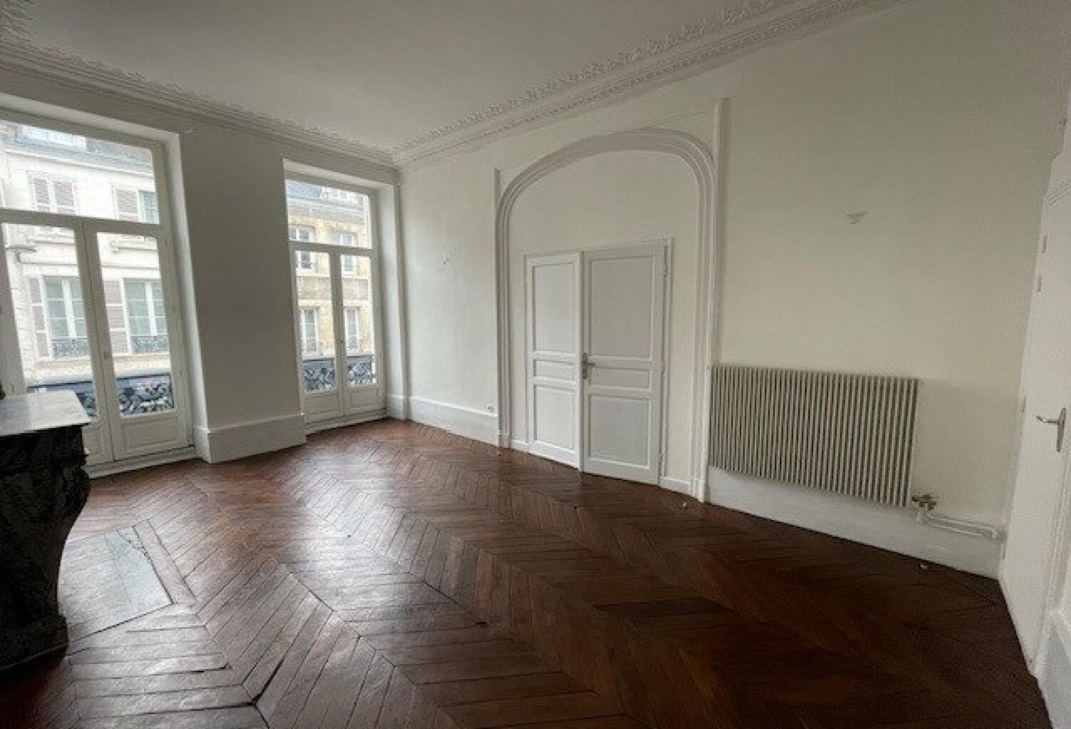 APPARTEMENT DE CARACTÈRE 8 PIECES À AMÉNAGER 129 m2 — photo 1