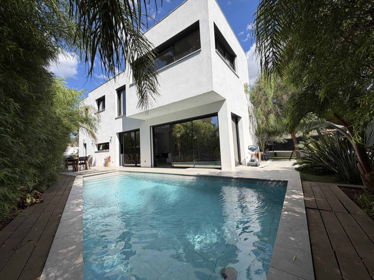 Villa contemporaine 4 pièces (2021) 180 m2 - Ste Marguerite — photo 1