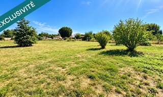 Terrain  2046 m² à vendre à Pugnac (33710)