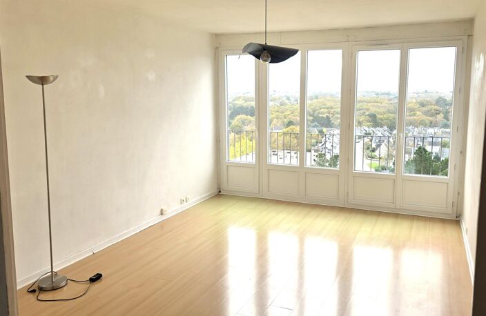 T3 DERNIER ÉTAGE AVEC GARAGE ET CAVE — photo 2