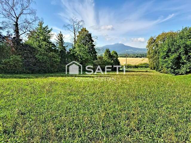 Libre de constructeur, au calme, 1200 m², emprise au sol 300 m² — photo du bien