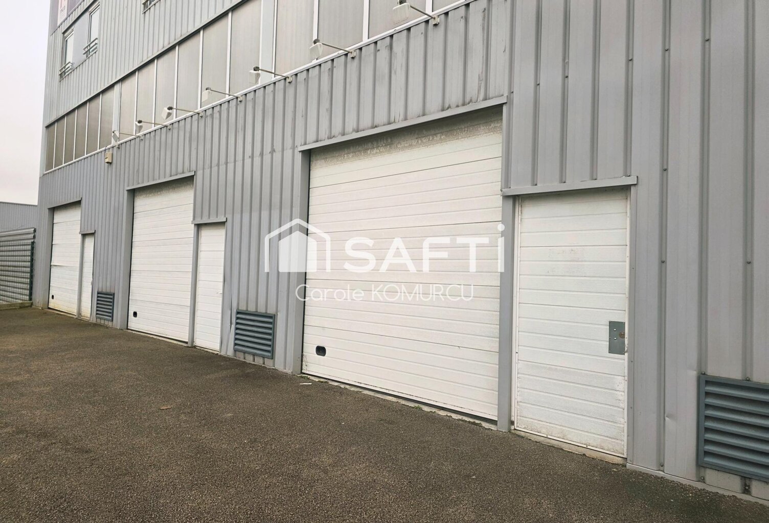 Locaux de stockage plus mezzanine à Achères — photo 1