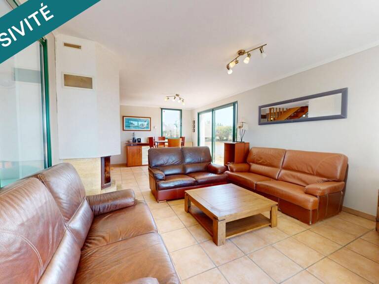 Maison avec vie de plain-pied, piscine intérieure et plage à pied. (visite virtuelle disponible) — photo 1