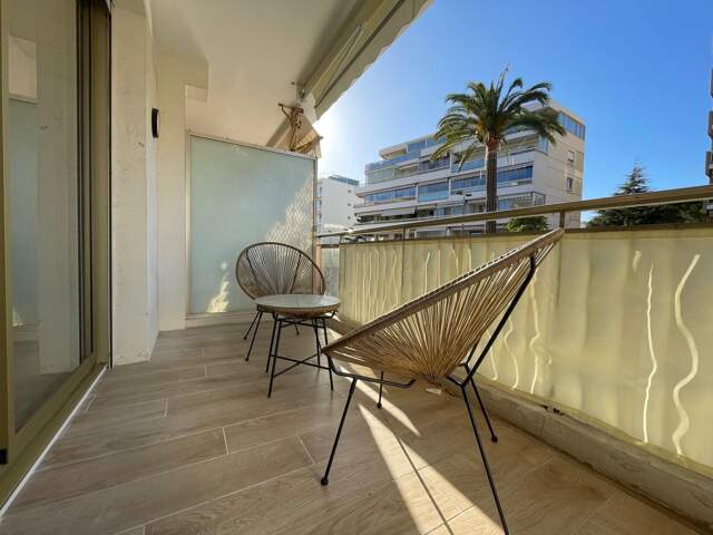 Palm Beach Cannes superbe appartement avec double terrasse — photo du bien