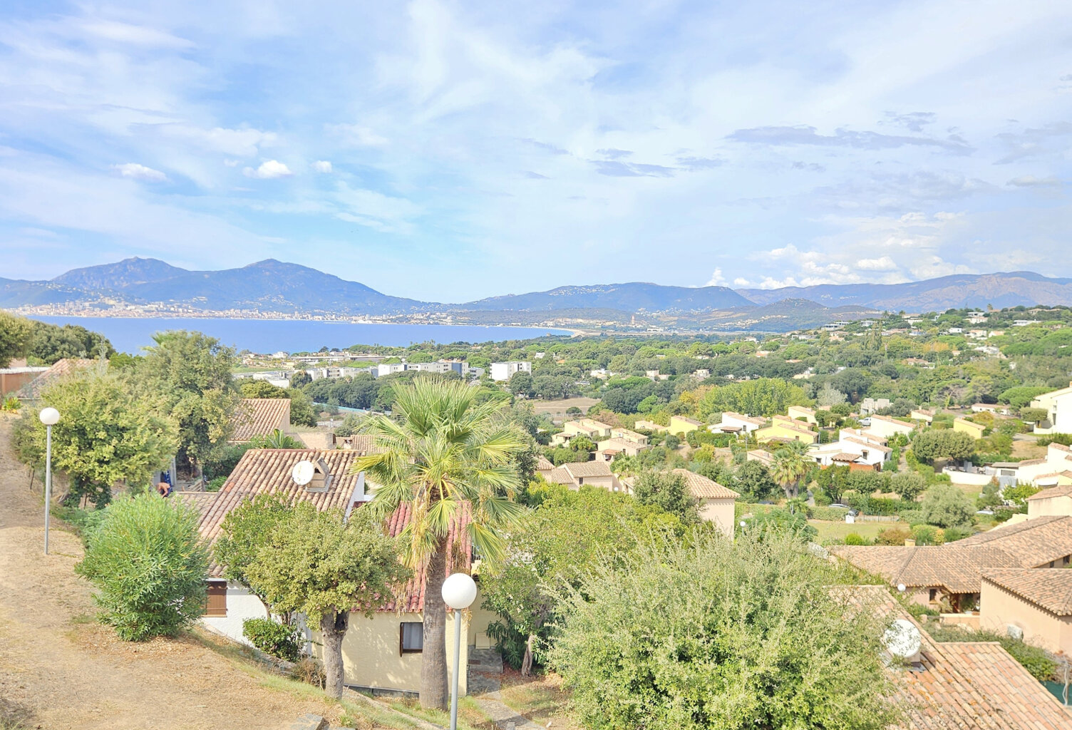 PORTICCIO Ravissant T2 rénové vue mer — photo 1