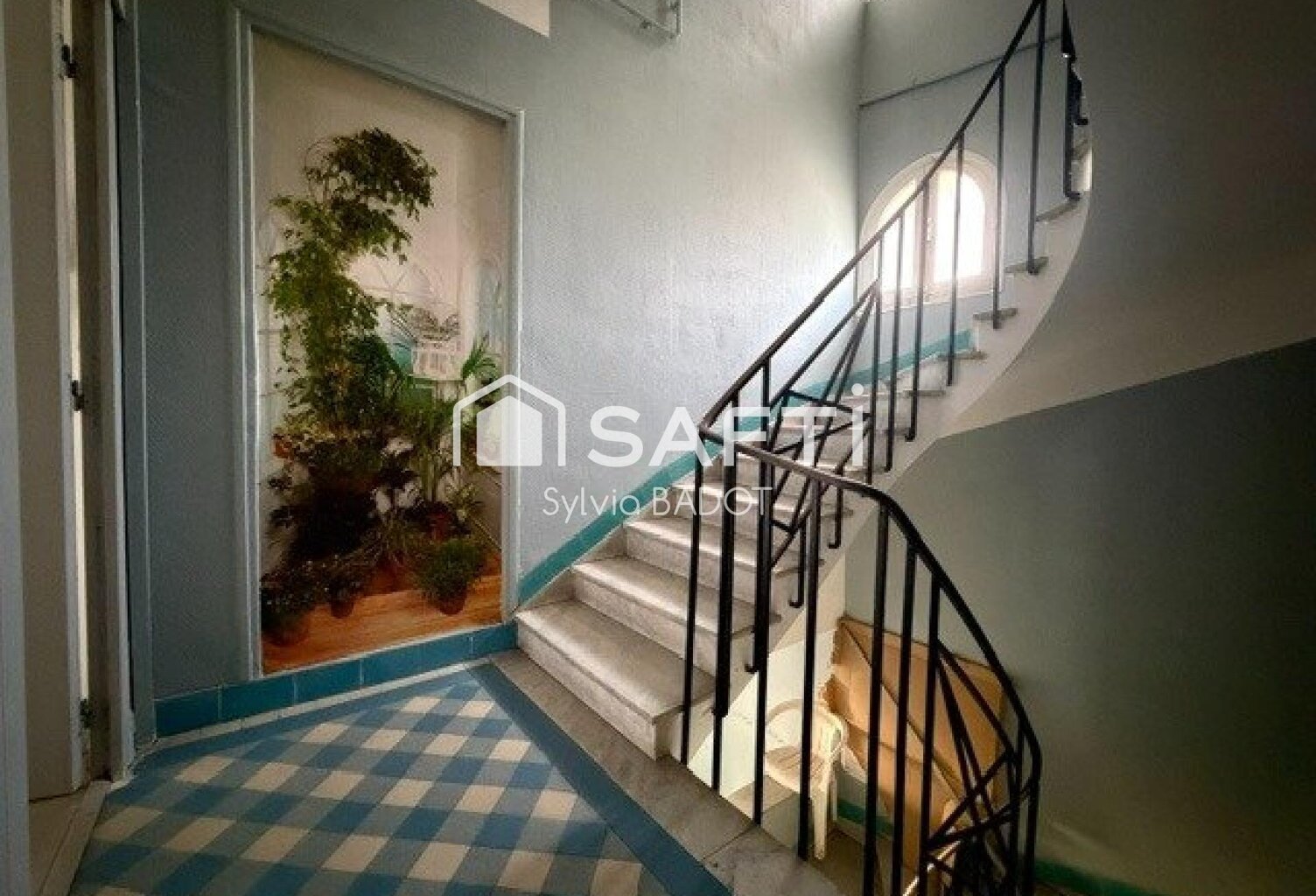 TOULON OUEST  MAISON DE CARACTERE DES ANNEES 30 COMPOSEE DE 3 APPARTEMENTS — photo 1