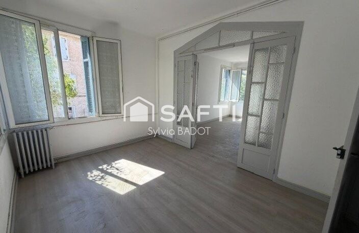 TOULON OUEST  MAISON DE CARACTERE DES ANNEES 30 COMPOSEE DE 3 APPARTEMENTS — photo 4