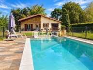 Maison de 125m²  3 chambres avec piscine et dépendances. — photo 3