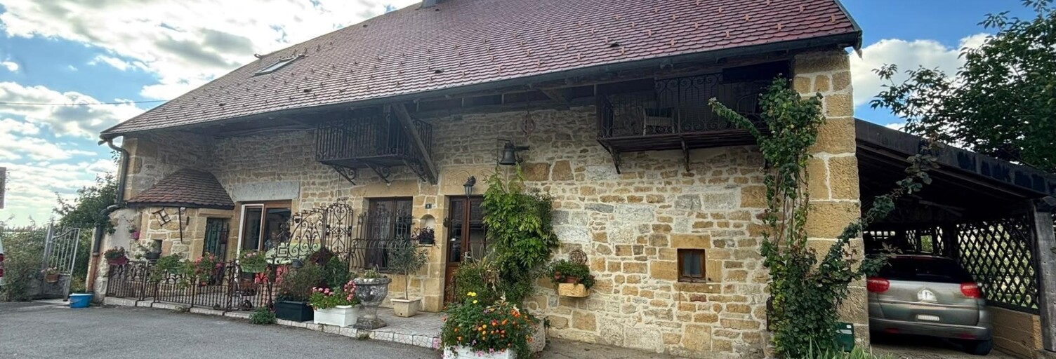 Maison 9 Pièces 263 m² à vendre à Nozeroy (39250)
