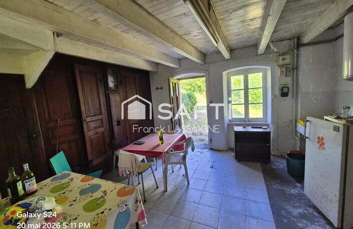 Maison à rénover avec beau potentiel — photo 5