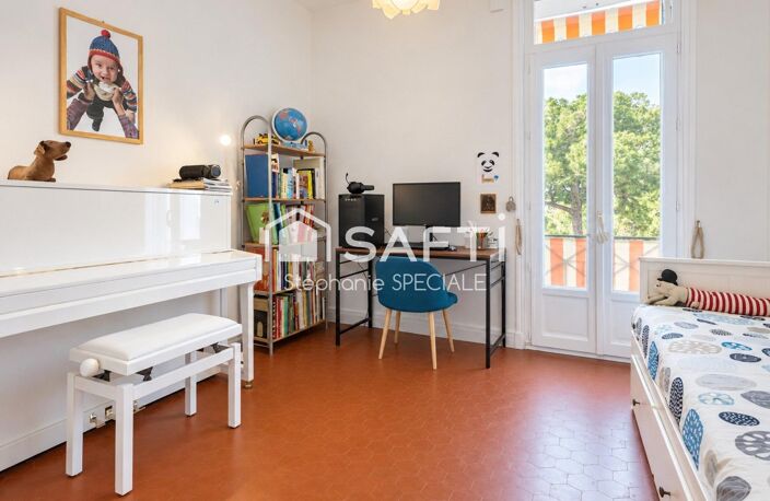 CANNES CENTRE  SUPERBE 4 PIÈCES RÉNOVÉ DE 102 M²  TERRASSE EXCEPTIONNELLE DE 65 M² — photo 2