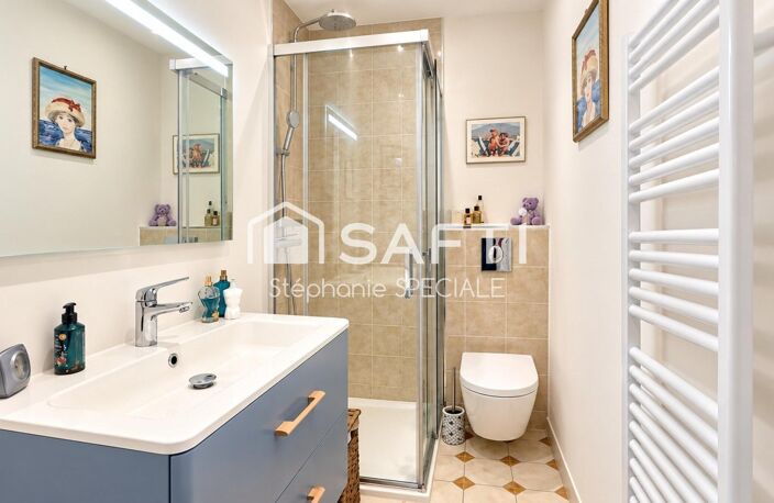 CANNES CENTRE  SUPERBE 4 PIÈCES RÉNOVÉ DE 102 M²  TERRASSE EXCEPTIONNELLE DE 65 M² — photo 3