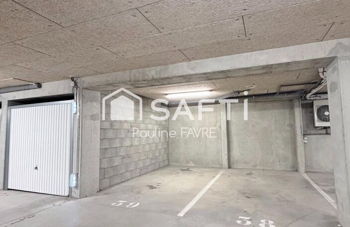 Parking sécurisé en plein centre de Dinard — photo 2
