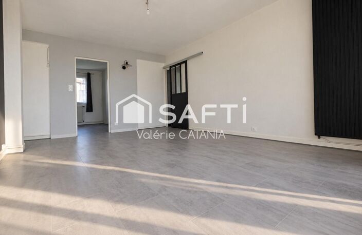 VOIRON, Appartement T5  4 CHAMBRES  DERNIER ÉTAGE  BALCON & VUE DÉGAGÉE — photo 5