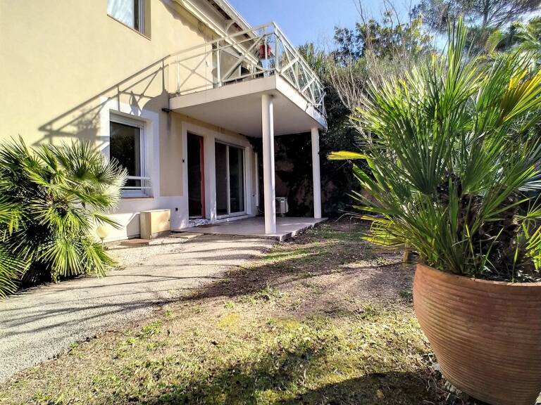 3 Piéces en Rez de Jardin -  Avenue de Valescure au Calme Absolu. — photo 1