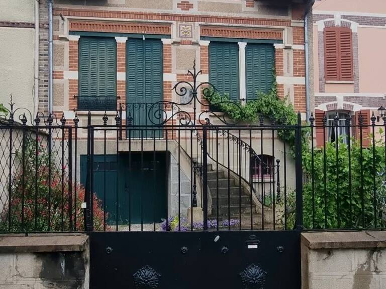Hyper centre, Pont sur Yonne — photo 1
