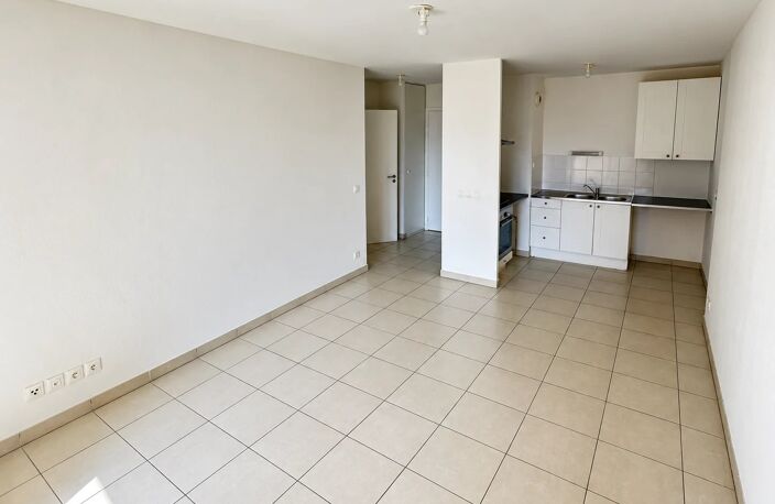 type 2 ( 2010) calme,  avec garage privatif. — photo 3