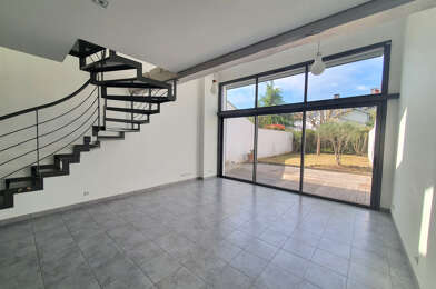 Maison 3 pièces 966 €