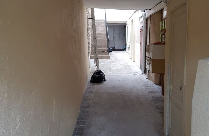 Vente Immeuble 250 m&sup2; — photo 3