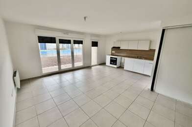 Appartement 4 pièces 852 €