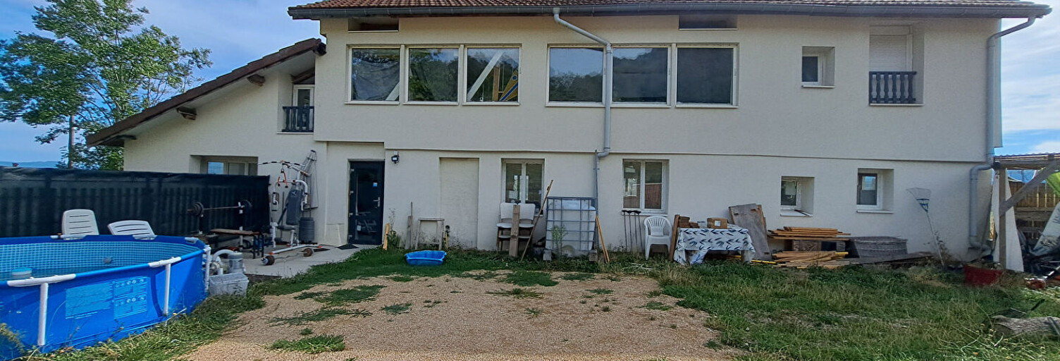 Immeuble  234 m² à vendre à Velanne (38620)