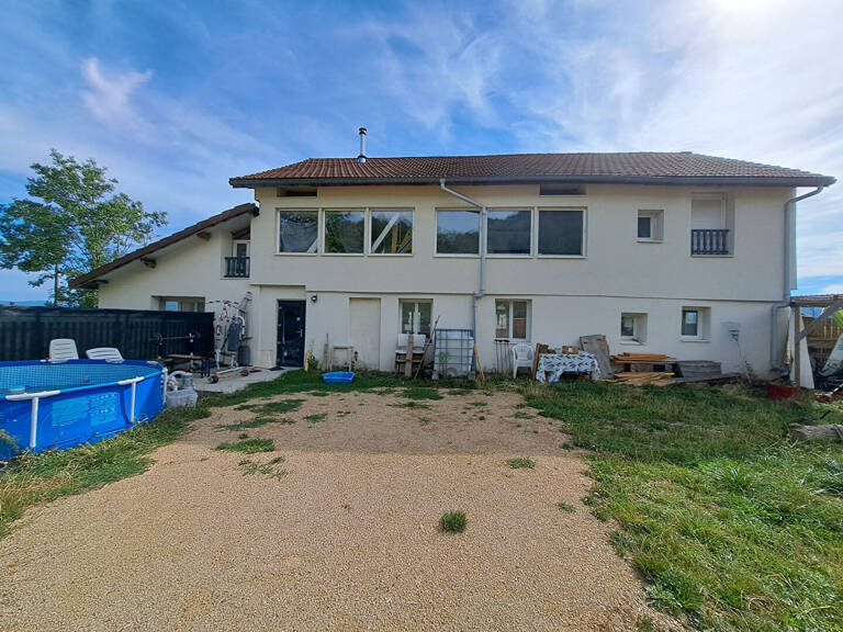 Immeuble , Velanne — photo 1