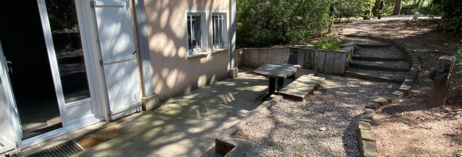 Maison 3 Pièces 57 m² à louer à Roquebrune-sur-Argens (83520)