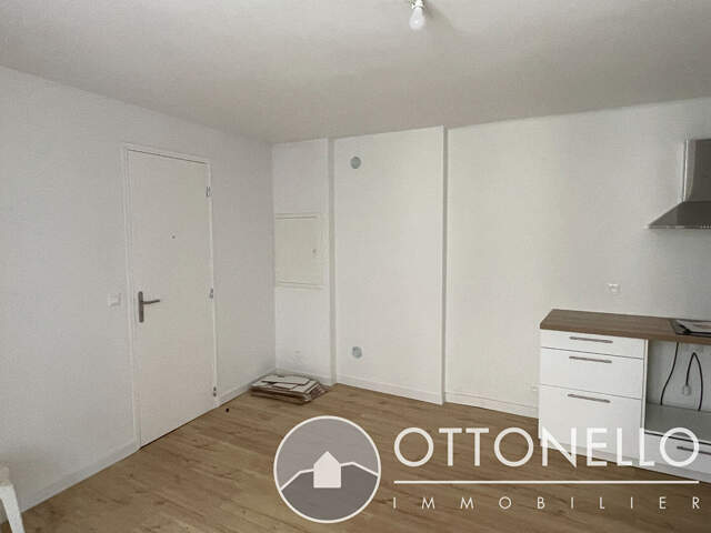 Studio de 20m2 refait à neuf - rez de chaussée — photo du bien