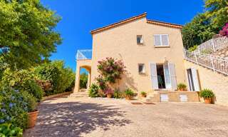 Maison 7 Pièces 160 m² à vendre à Saint-Jeannet (06640)