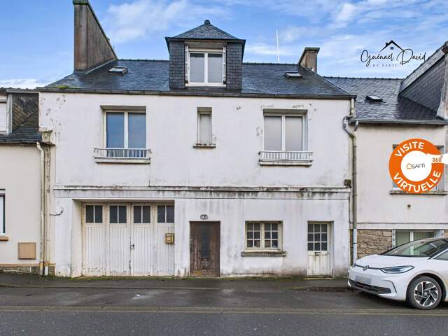Grande maison de 175 m² avec vaste garage de 240 m²  Centre-ville de Saint-Pol-de-Léon — photo du bien