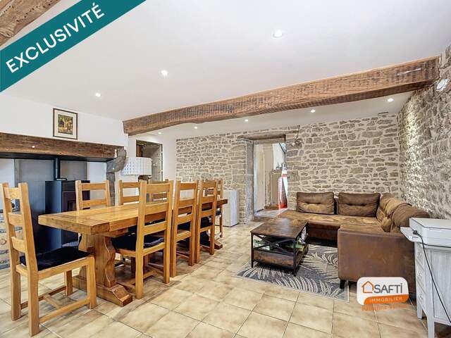 Maison de village avec dépendances et terrain clos de 1250 m² — photo du bien