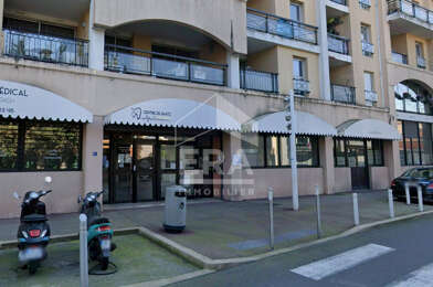 Commerce  274000 €