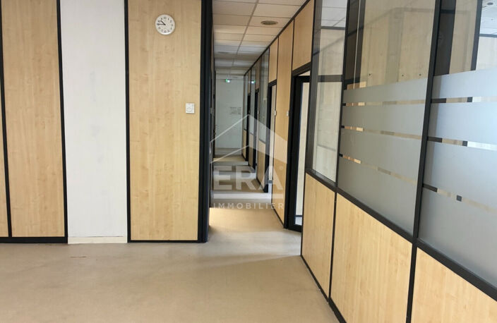 Local Commercial hyper centre — photo 3