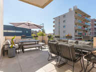 Appartement entièrement rénové avec terrasse et balcon — photo 2
