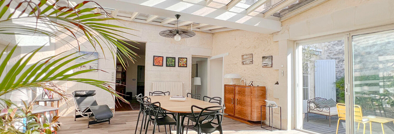 Appartement 9 Pièces 342 m² à vendre à Saintes (17100)