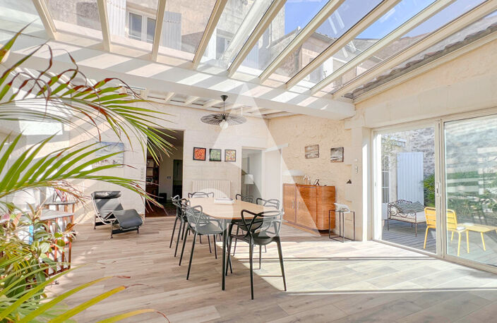 Appartement _Saintes hyper centre_10 pièce(s)_ 342m² — photo 4