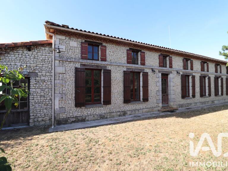 Vente Maison/villa 9 pièces — photo 1