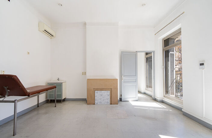 APPARTEMENT HAUSMANNIEN DE 92M2 — photo 3