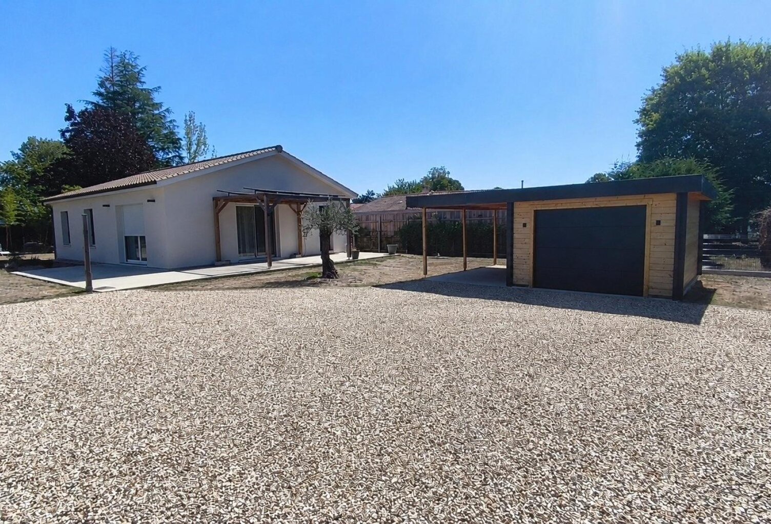 Maison plain-pied 2022 sous décennale  3 chambres  89 m²  terrain 747 m²  DPE A — photo 1