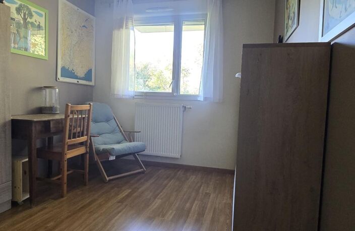 Appartement T4 de 84m2 rez-de-jardin - 250 000 €. — photo 5