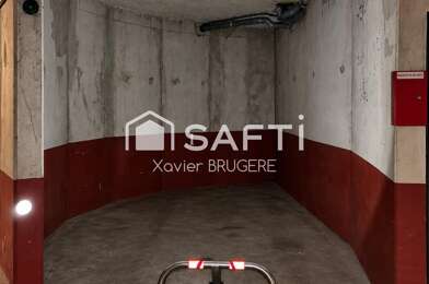 Garage  23000 €