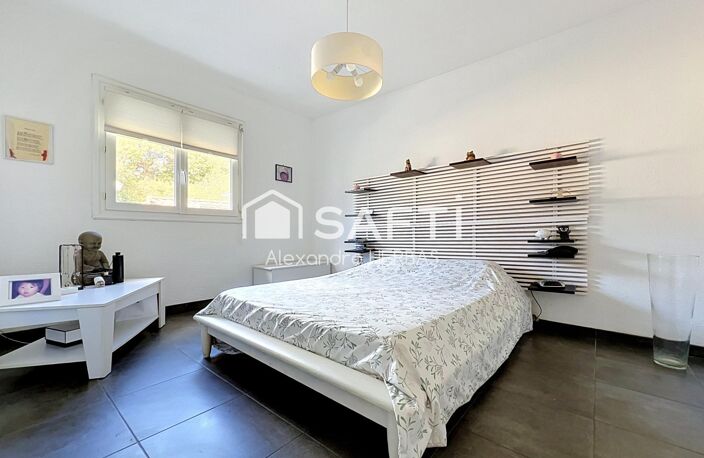PESSAC ALOUETTE  PLAIN-PIED  3 CHAMBRES  GARAGE  TRAM À PIED — photo 5